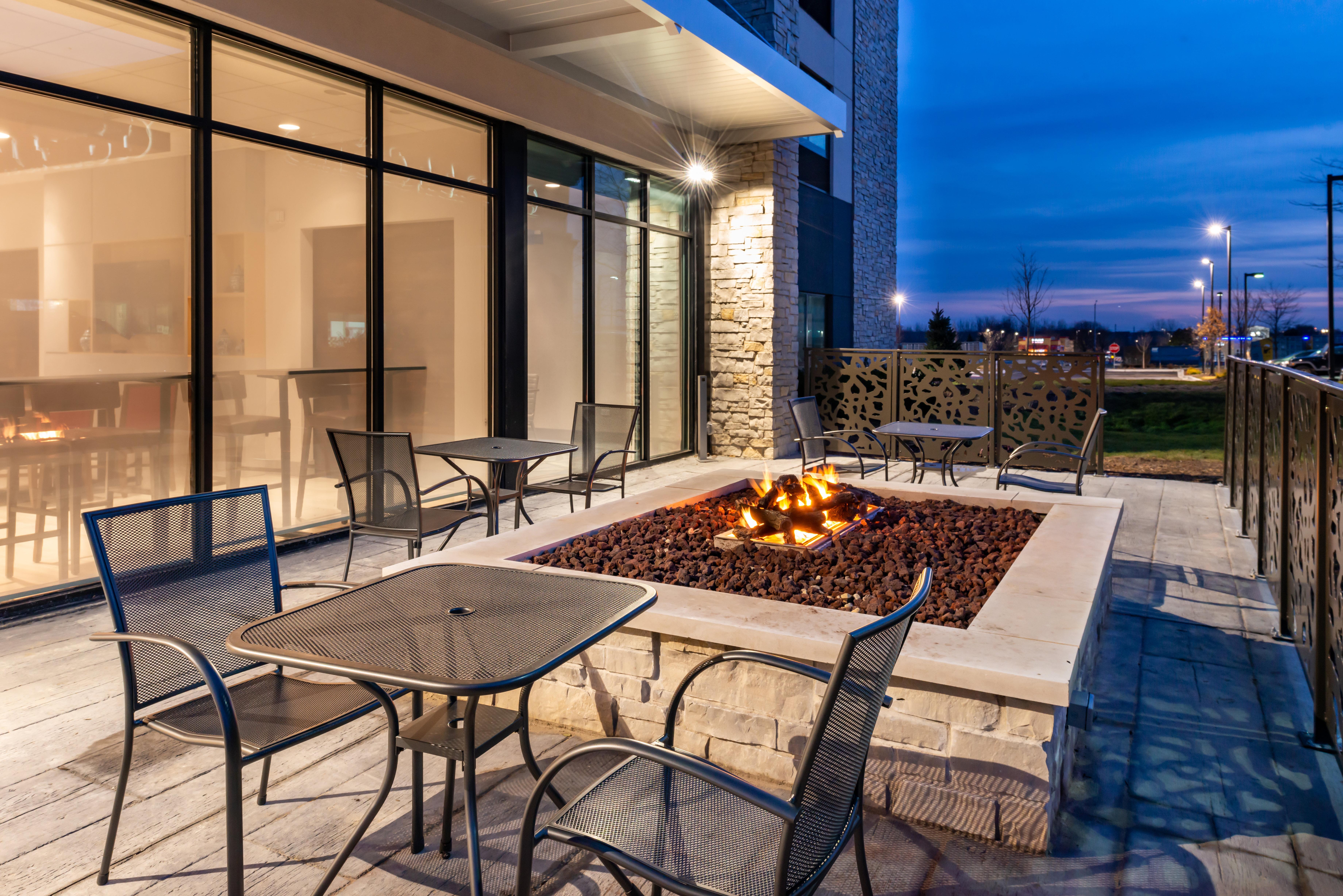 Express & - - Joliet North By Ihg 3*