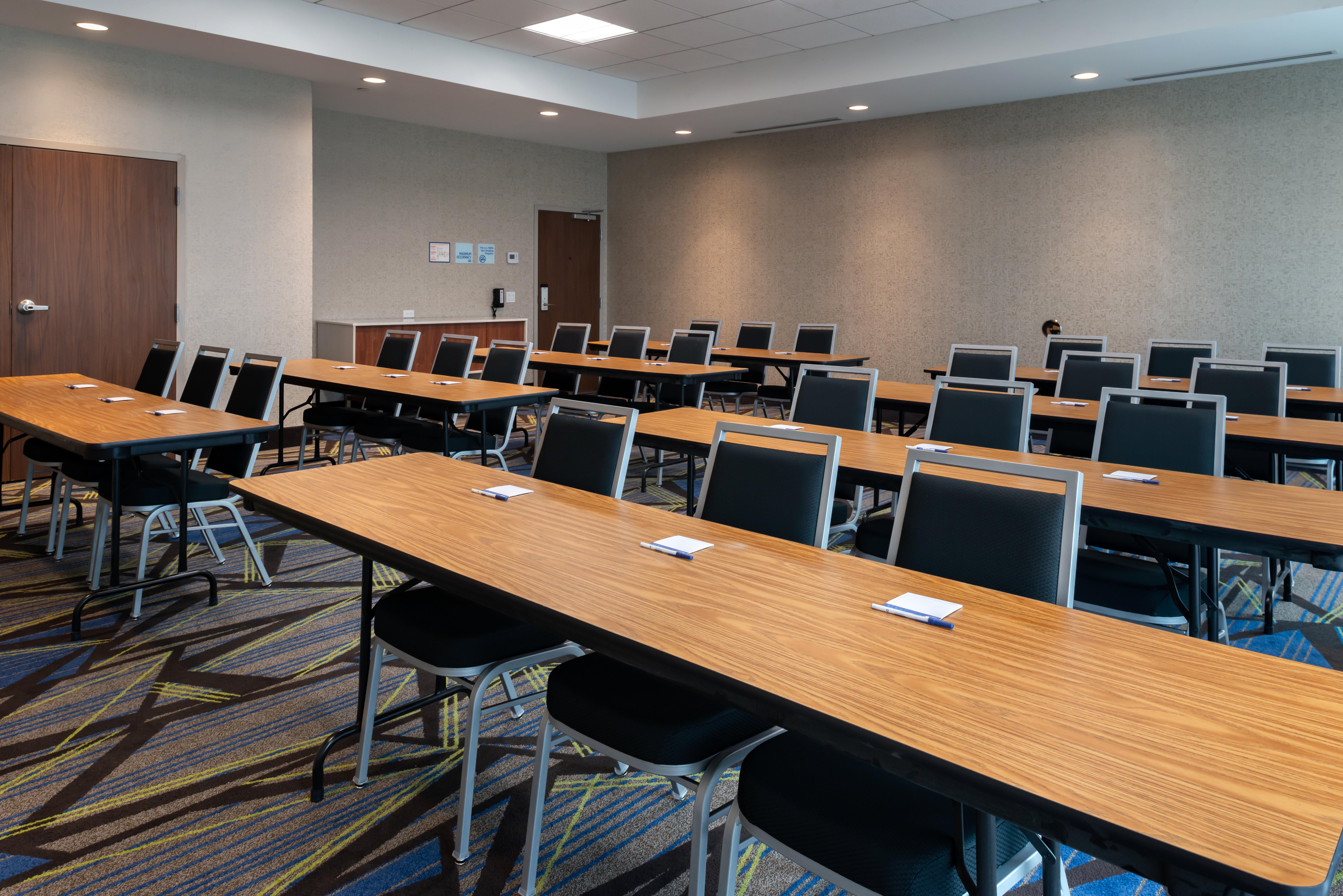 Express & - - Joliet North By Ihg