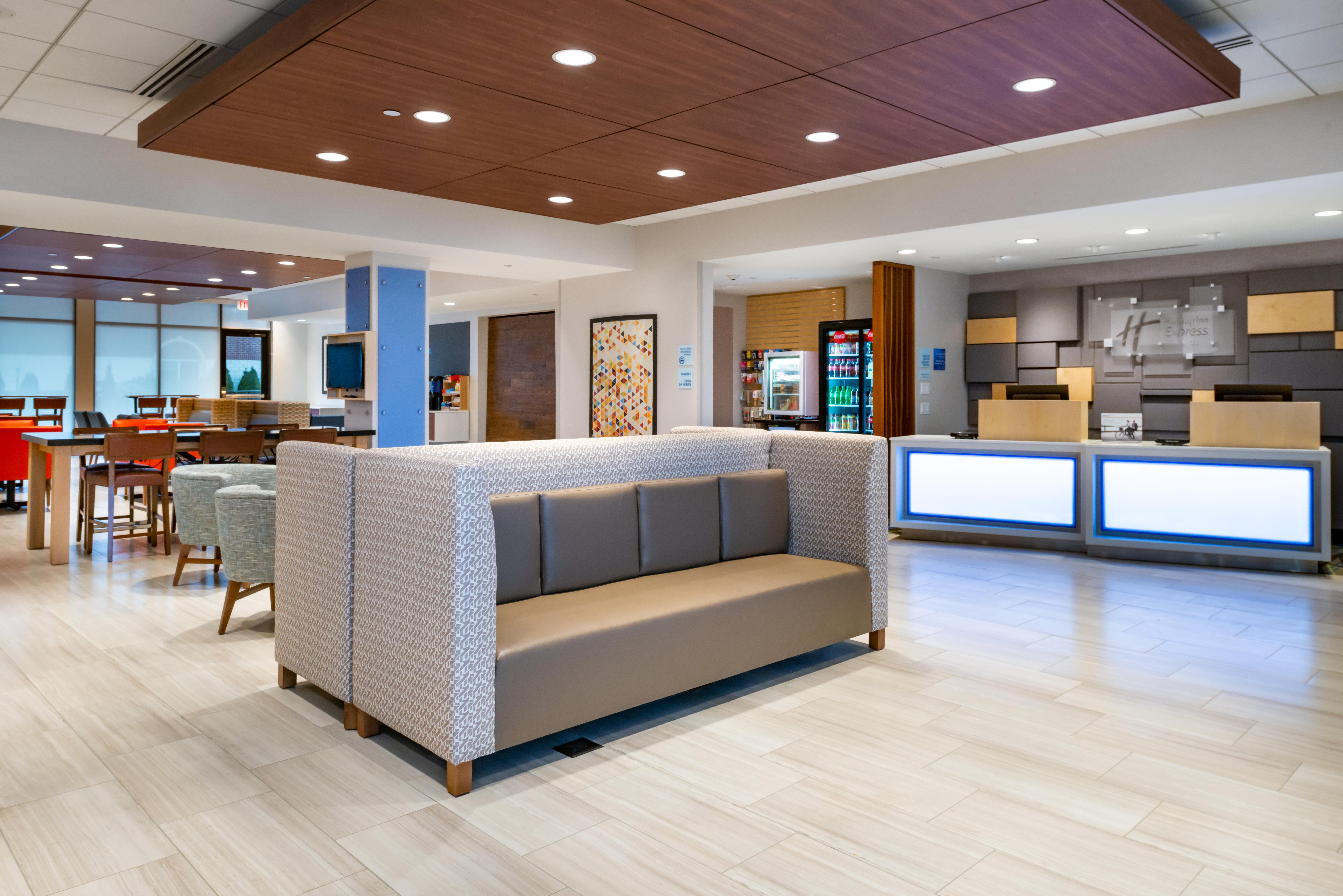 Express & - - Joliet North By Ihg 3*