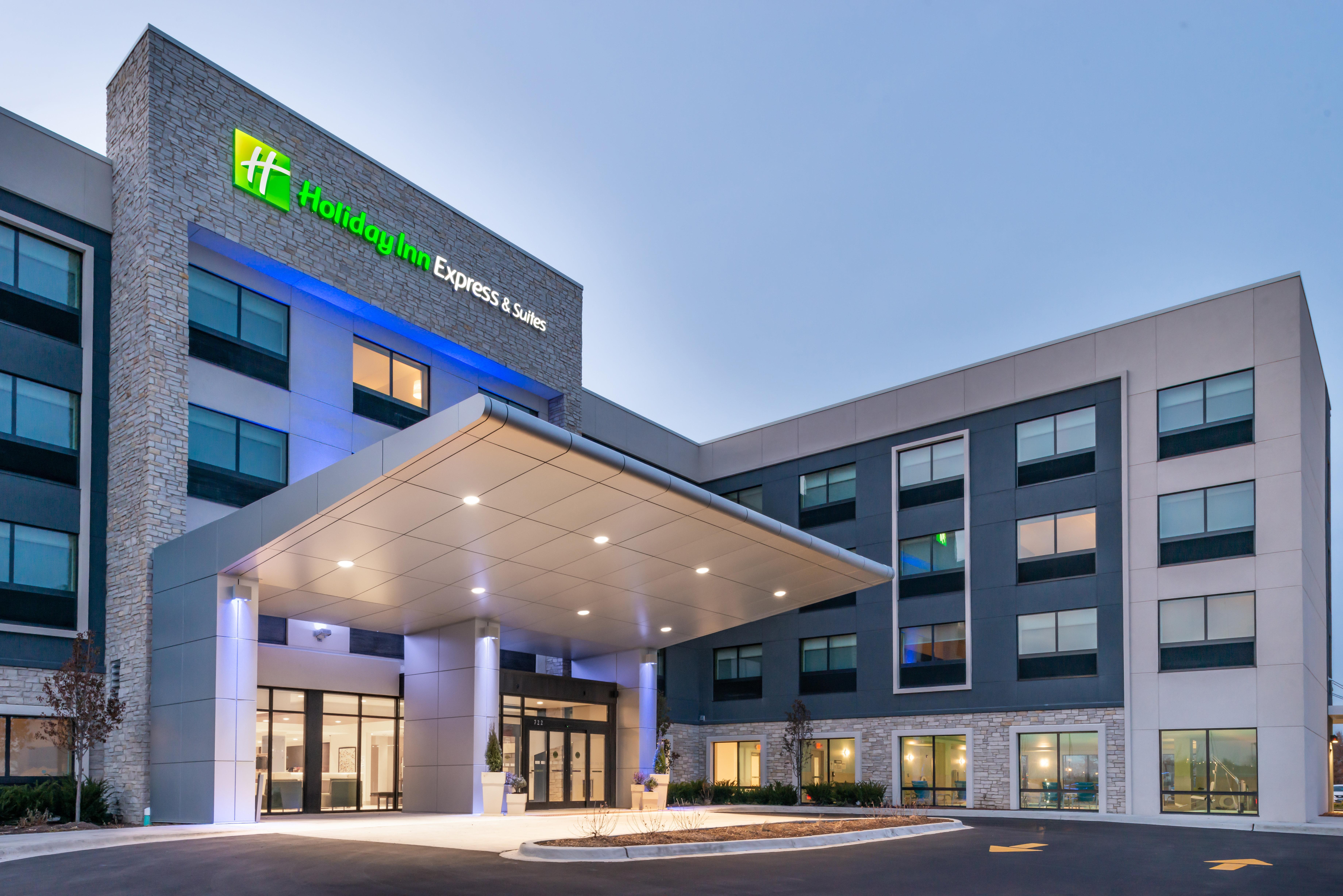 Express & - - Joliet North By Ihg Romeoville